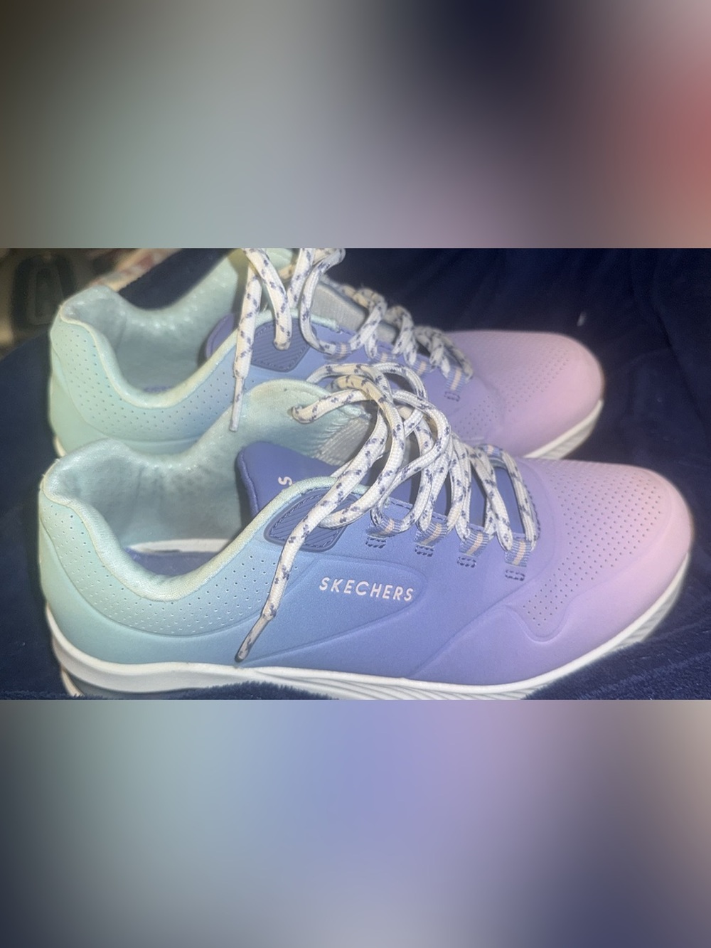 Skechers